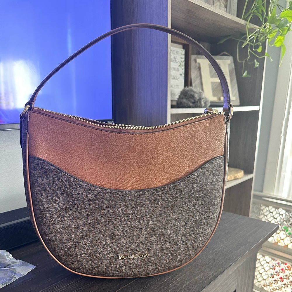 Michael Kors shoulder purse